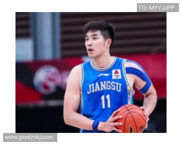 吴冠希：从篮球新星到全能战士的成长之路与未来展望
